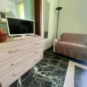 Maya's Close To Ballaro Market And Station Appartamento